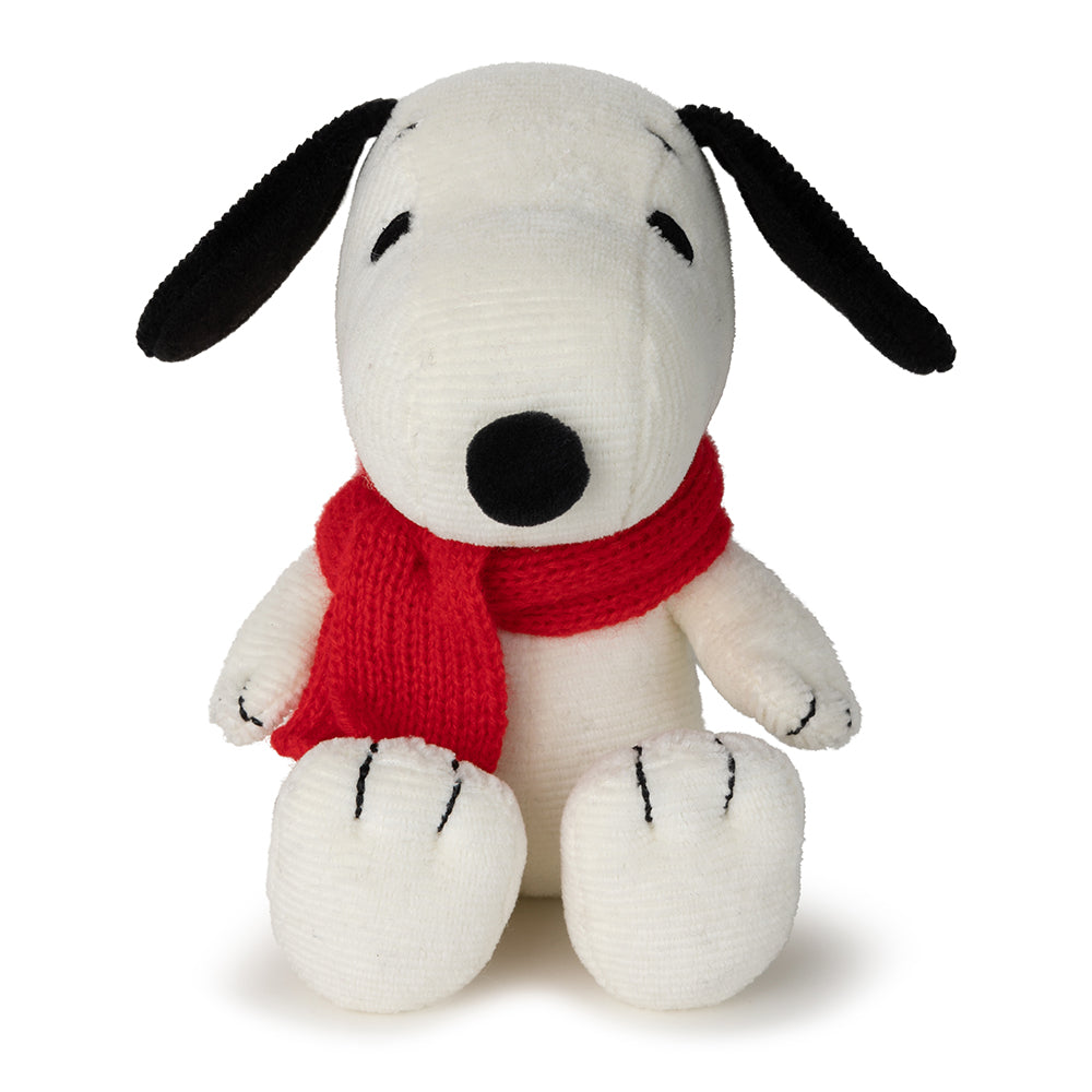 Peanuts Snoopy Sitting With Scarf 17cm