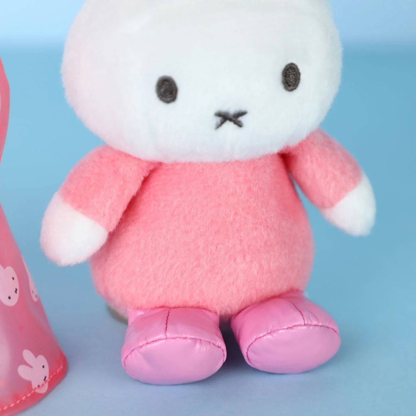 VIPO Miffy Raincoat Keychain Blind Box