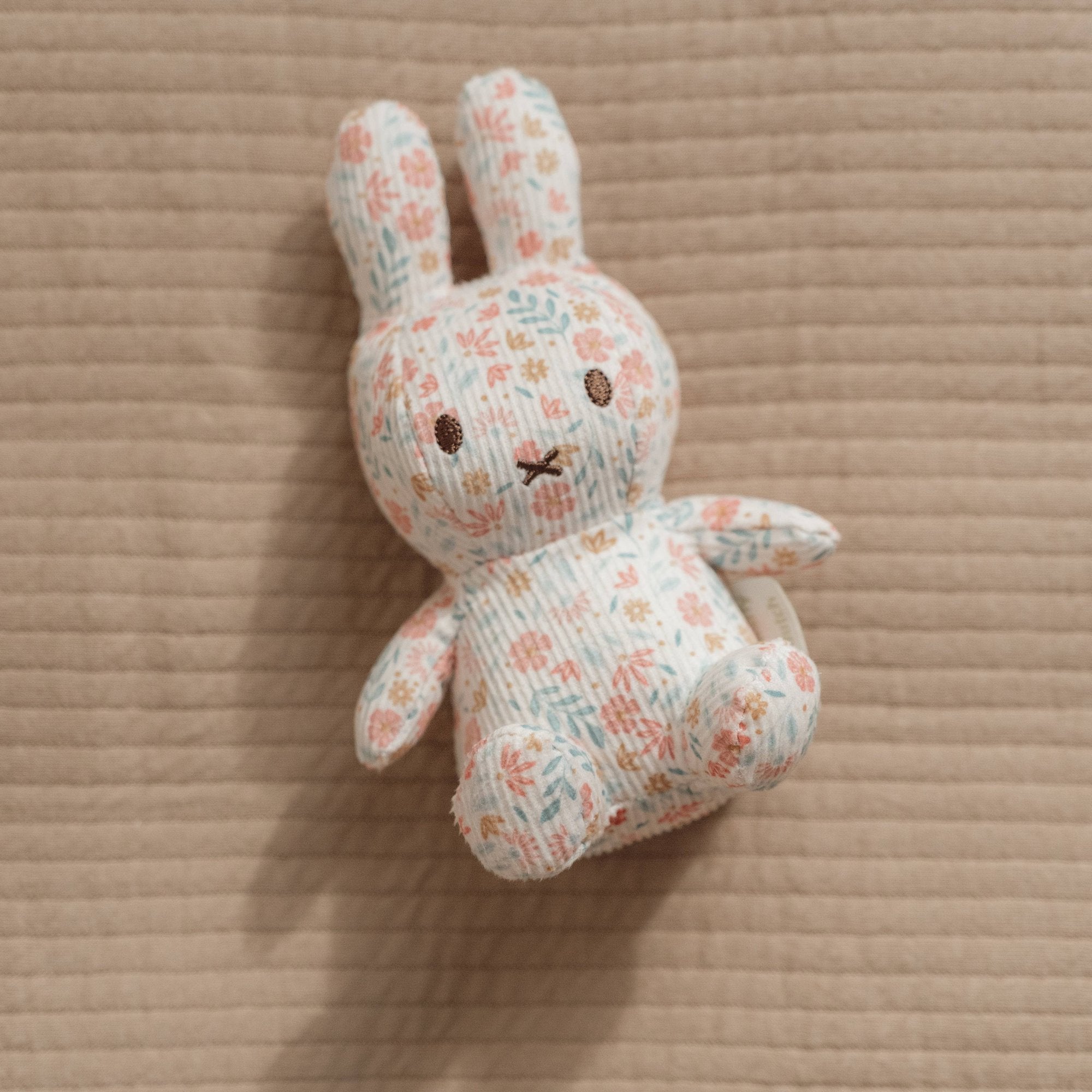 Miffy x Little Dutch Lucky Blossom Cuddle all over 15cm